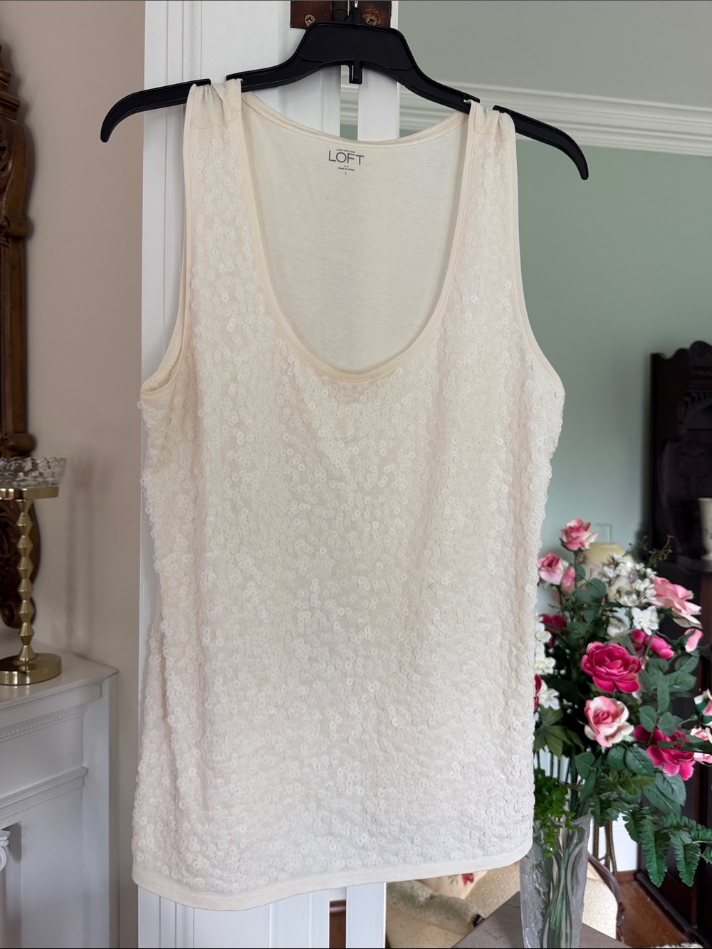 LOFT Cream Sequin Scoop-Neck Tank. size Large